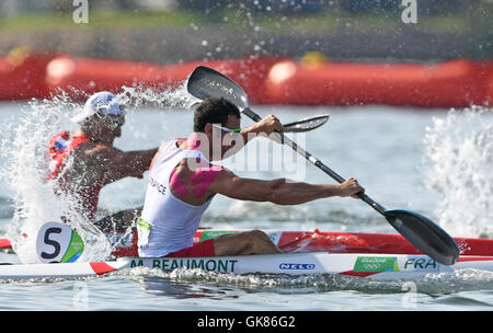 Rio de Janeiro, Brésil. Août 19, 2016. Maxime Beaumont de la France en action au cours de la Men's Kayak monoplace 200m chauffe du sprint en canoë du Rio Jeux Olympiques de 2016 à Lagoa Stadium à Rio de Janeiro, Brésil, 19 août 2016. Photo : Soeren Stache/dpa/Alamy Live News Banque D'Images