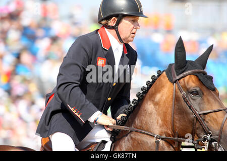 Rio de Janeiro, Brésil. 19 août 2016. Concentration sur le visage de Nick Skelton de GBR sur 'Big Star' dans la partie B de la finale de saut du spectacle équestre olympique à Rio de Janeiro, Brésil. Banque D'Images