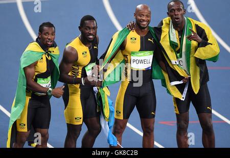 Rio de Janeiro, Brésil. Août 19, 2016. La Jamaïque Yohan Blake, le Nickel Ashmeade, Asafa Powell et Usain Bolt (L-R) célébrer après le men's 4x100m relais d'athlétisme finale au Jeux Olympiques de Rio 2016 à Rio de Janeiro, Brésil, le 19 août 2016. La Jamaïque a remporté la médaille d'or. Credit : Lin Yiguang/Xinhua/Alamy Live News Banque D'Images