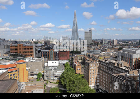 Le Shard édifice moderne en verre vue de la Tate Modern de Londres, Angleterre, Royaume-Uni. Banque D'Images