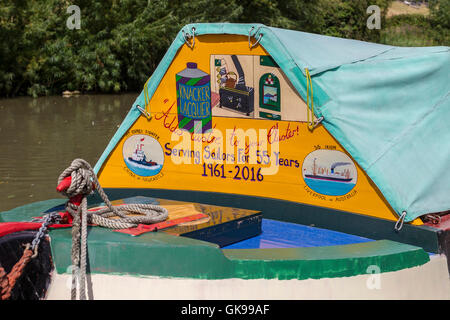 Blisworth, Northamptonshire 13 août 2016. Festival du canal Blisworth, le Grand Union Canal. Profitant de la foule nous chaud fine Banque D'Images