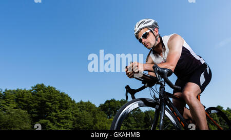 La triathlonienne sur location Banque D'Images