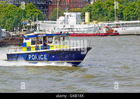 Londres, Angleterre, Royaume-Uni. Le Gabriel Franks II, Réponse Rapide Targa 31 voile de la Metropolitan Police de l'unité de police maritime (MPU),... Banque D'Images