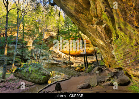 Cave, Vieux Mans Cave, parc d'État de Hocking Hills, Logan, Ohio, USA Banque D'Images