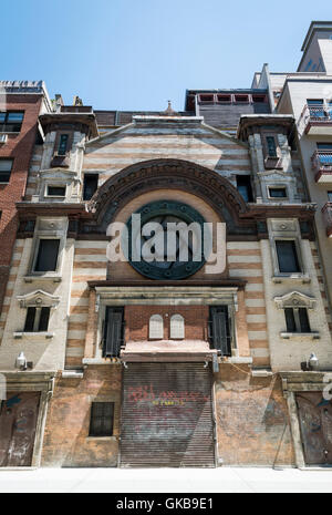 Dès ta naissance de Congrégation Adath Jassy Synagogue sur Rivington Street, Lower East Side, New York, est maintenant appartements et studios d'artistes Banque D'Images