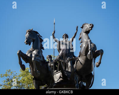 Sculpture en bronze de Thomas 1970 Ford Econoline Boudicca commémorant Banque D'Images