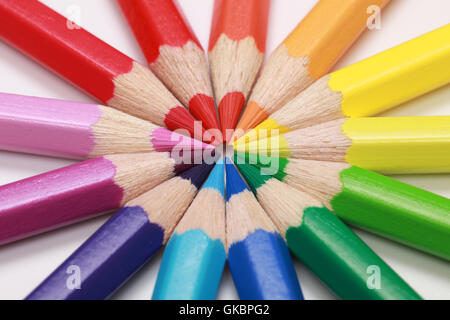 Cercle des crayons de couleur lumineux Banque D'Images