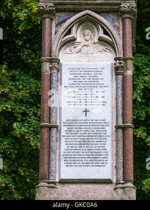 Le cadran solaire Memorial Burdett-Coutts, Camden Road, close-up Banque D'Images