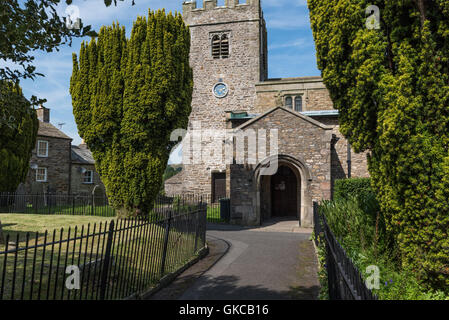 St.Andrew's Parish Church dans Dent Banque D'Images