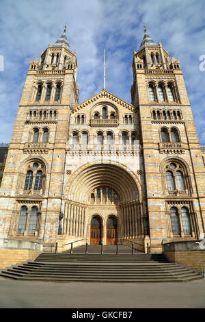 L'entrée principale de l'histoire naturelle de Londres, Grande-Bretagne Banque D'Images