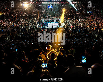 Des milliers watch le David Haye et Arnold Gjerjaj match de boxe poids lourd dans l'O2 Arena de Londres. Comprend : voir, l'atmosphère où : London, Royaume-Uni Quand : 21 mai 2016 Banque D'Images