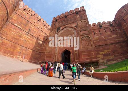 Delhi Gate, le Fort Rouge, Agra, Site du patrimoine mondial de l'UNESCO, de l'Uttar Pradesh, Inde, Banque D'Images