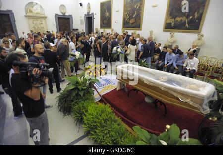 Les funérailles de l'acteur et réalisateur italien Bud Spencer tenue à Protomoteca hall doté d''atmosphère : où : Rome, Italie Quand : 29 Juin 2016 Crédit : IPA/WENN.com **Uniquement disponible pour publication au Royaume-Uni, USA, Allemagne, Autriche, Suisse** Banque D'Images