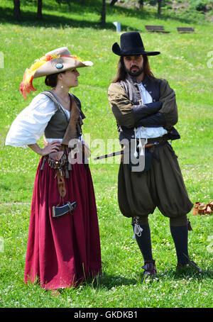 Les acteurs de la performance en plein air à Devin, près de Bratislava, Slovaquie. Banque D'Images