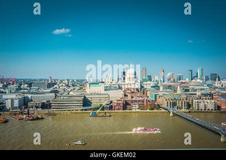 La terrasse panoramique au dernier étage du nouveau commutateur House at Tate Modern Banque D'Images