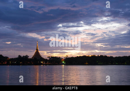 Silhouette sunset au crépuscule Khon Kaen, Thaïlande Banque D'Images