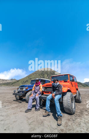 BROMO, INDONÉSIE - Juillet 23, 2016 : jeep local utilisé pour visiter les volcans, Java, Indonésie Banque D'Images