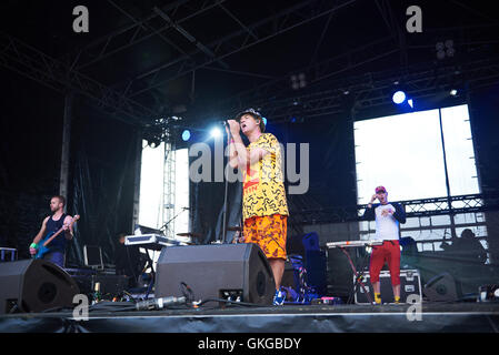 Sport a battu Festival, Gloucester, Gloucestershire, 20 août 2016. Band EMF, chanteur James Atkin. Crédit : Daniel Fisher/Alamy Live News Banque D'Images