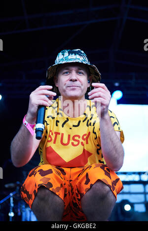 Sport a battu Festival, Gloucester, Gloucestershire, 20 août 2016. Band EMF, chanteur James Atkin. Crédit : Daniel Fisher/Alamy Live News Banque D'Images