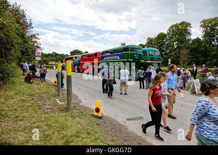 Jour Imberbus, Imber village, zone d'entraînement de la plaine de Salisbury, Wiltshire, Royaume-Uni. 20 août 2016 Crédit : Andrew Harker/Alamy Live News Banque D'Images