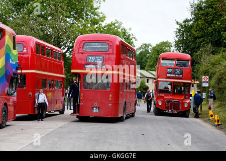 Jour Imberbus, Imber village, zone d'entraînement de la plaine de Salisbury, Wiltshire, Royaume-Uni. 20 août 2016 Crédit : Andrew Harker/Alamy Live News Banque D'Images