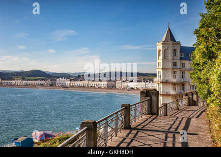 La promenade de Llandudno et le Grand Hôtel, Conwy, Pays de Galles, Royaume-Uni Banque D'Images