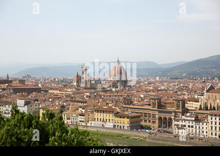 Une vue de Florence, à l'égard Cattedrale di Santa Maria del Fiore Banque D'Images