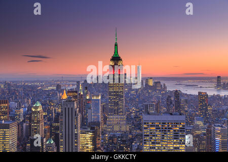 USA, New York, New York City, Empire State Building et Manhattan Skyline