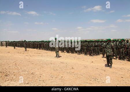 Les troupes de l'Union africaine appartenant au contingent éthiopien de l'AMISOM sont en formation au cours d'une cérémonie de bienvenue l'Éthiopie à Belet Weyne, Somalie, le 17 février. PHOTO ONU / UA IST Ilyas A. Abukar Banque D'Images