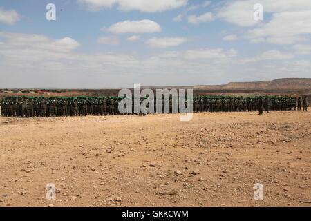 Les troupes de l'Union africaine appartenant au contingent éthiopien de l'AMISOM sont en formation au cours d'une cérémonie de bienvenue l'Éthiopie à Belet Weyne, Somalie, le 17 février. PHOTO ONU / UA IST Ilyas A. Abukar Banque D'Images