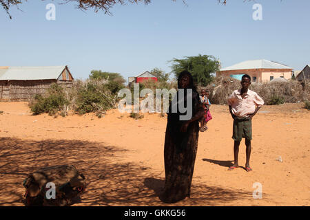 Des soldats burundais, dans le cadre de la Mission de l'Union africaine en Somalie, hier, ont libéré la ville d'Adale dans la région du Moyen-Shabelle de la Somalie le groupe militant d'Al Shabab. La ville est prise sans résistance le 3 octobre. Photo de l'AMISOM Banque D'Images