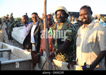 Des soldats burundais, dans le cadre de la Mission de l'Union africaine en Somalie, hier, ont libéré la ville d'Adale dans la région du Moyen-Shabelle de la Somalie le groupe militant d'Al Shabab. La ville est prise sans résistance le 3 octobre. Photo de l'AMISOM Banque D'Images