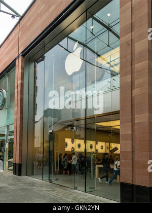 Point de vente au détail d'Apple, le centre-ville d'Exeter, Devon Banque D'Images