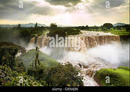 Chutes du Nil bleu, l'ETHIOPIE - SEPT 13, 2013 : Tis Issat ou Tissisat. Chutes du Nil bleu. Poèmes Etiopia. Africaethiopia, Afrique Banque D'Images