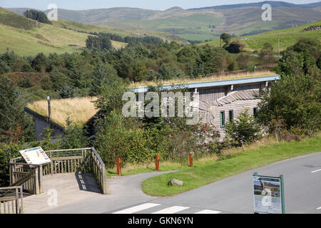 Green Living sedum eco friendly toits d'herbe sur nant Bwlch Yr Arian Visitor Centre Ceredigion Mid Wales Banque D'Images