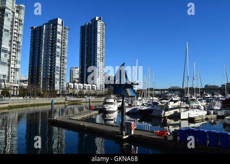 Marina à False Creek, Vancouver (C.-B.), Banque D'Images