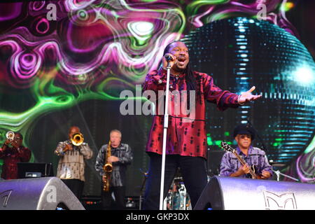 Festival de rembobinage, Henley-on-Thames, Oxfordshire, UK. La Earth, Wind & Fire feat l'expérience. Le Al Mckay All Stars. La musique à son meilleur © Uwe Deffner/Alamy Live News Crédit : Uwe Deffner/Alamy Live News Banque D'Images