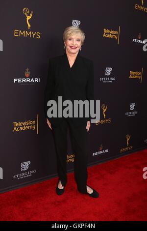 Los Angeles, CA. Août 22, 2016. Florence Henderson au niveau des arrivées de l'Académie de la télévision du groupe de pairs les artistes du 68e Emmy Awards Cocktail, Montage Beverly Hills, Los Angeles, CA, 22 août 2016. © Priscille Grant/Everett Collection/Alamy Banque D'Images