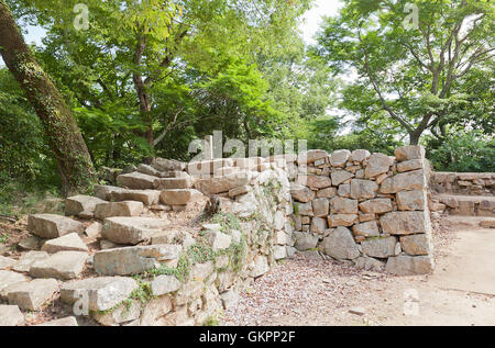 Fondation d'ex-Ku-no-hirayagura de Bitchu Matsuyama Castle, Takahashi, Japon Banque D'Images