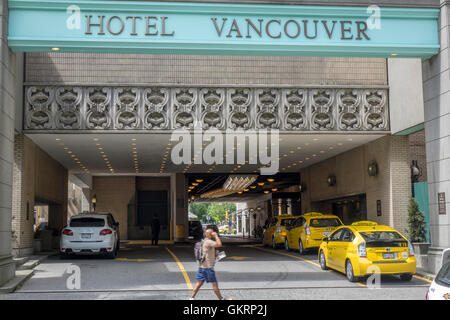 Entrée des véhicules à l'hôtel Fairmont de Vancouver à Hornby Street Vancouver Canada Banque D'Images