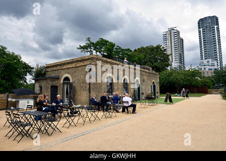 Lizzy's à la Chambre de charbon café restaurant Woodberry Wetlands, London Borough of Hackney Angleterre Grande-bretagne UK Banque D'Images