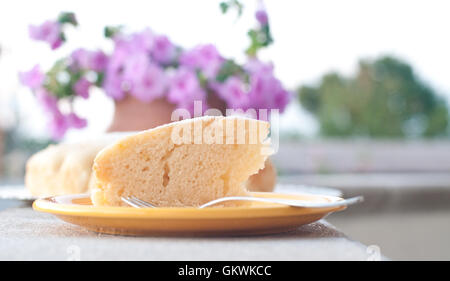 Délicieux gâteau fait ​​Only avec de l'eau, de farine et de citron Banque D'Images