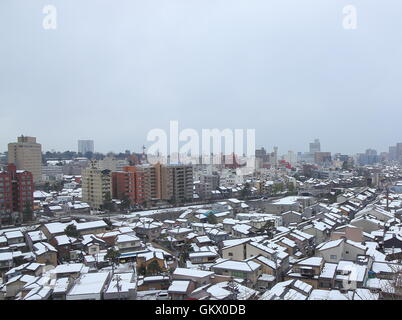 Vue sur la ville de Kanazawa au Japon en hiver Banque D'Images