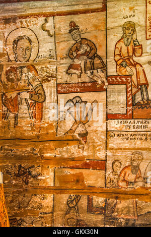 Peintures murales de l'Église à Saint Parascheva Budesti, Dr. Gianna Porri en église en bois, dans village de Budesti Maramures, Roumanie, Région Banque D'Images
