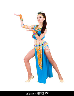 Pharaon danse femme portant un costume égyptien. Banque D'Images