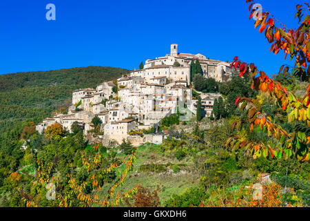 Village médiéval authentique Labro en province de Rieti, Italie Banque D'Images