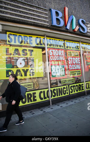 Wood Green, Londres, Royaume-Uni - 23 août 2016 - six jours, comme BHS (British Home Stores) store à Wood Green se prépare à fermer. Bois branche verte sera l'un des derniers à fermer le 28 août 2016. Credit : Dinendra Haria/Alamy Live News Banque D'Images