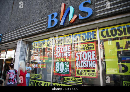 Wood Green, Londres, Royaume-Uni - 23 août 2016 - six jours, comme BHS (British Home Stores) store à Wood Green se prépare à fermer. Bois branche verte sera l'un des derniers à fermer le 28 août 2016. Credit : Dinendra Haria/Alamy Live News Banque D'Images