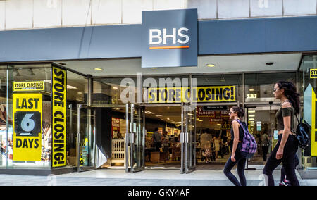 BHS fermeture vente, New York, août 2016. Banque D'Images