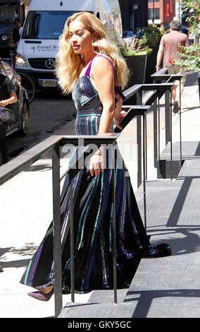 New York City, USA. 23 août, 2016. Rita Ora vu à New York, New York le 23 août 2016. Credit : MediaPunch Inc/Alamy Live News Banque D'Images